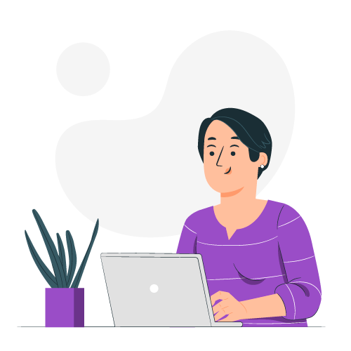 Personne aux cheveux courts en haut violet travaillant sur un ordinateur portable avec plante en pot.